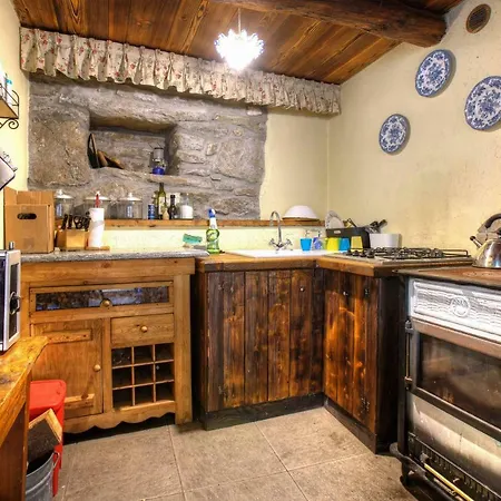 Baita Montagna Val Sapin Courmayeur